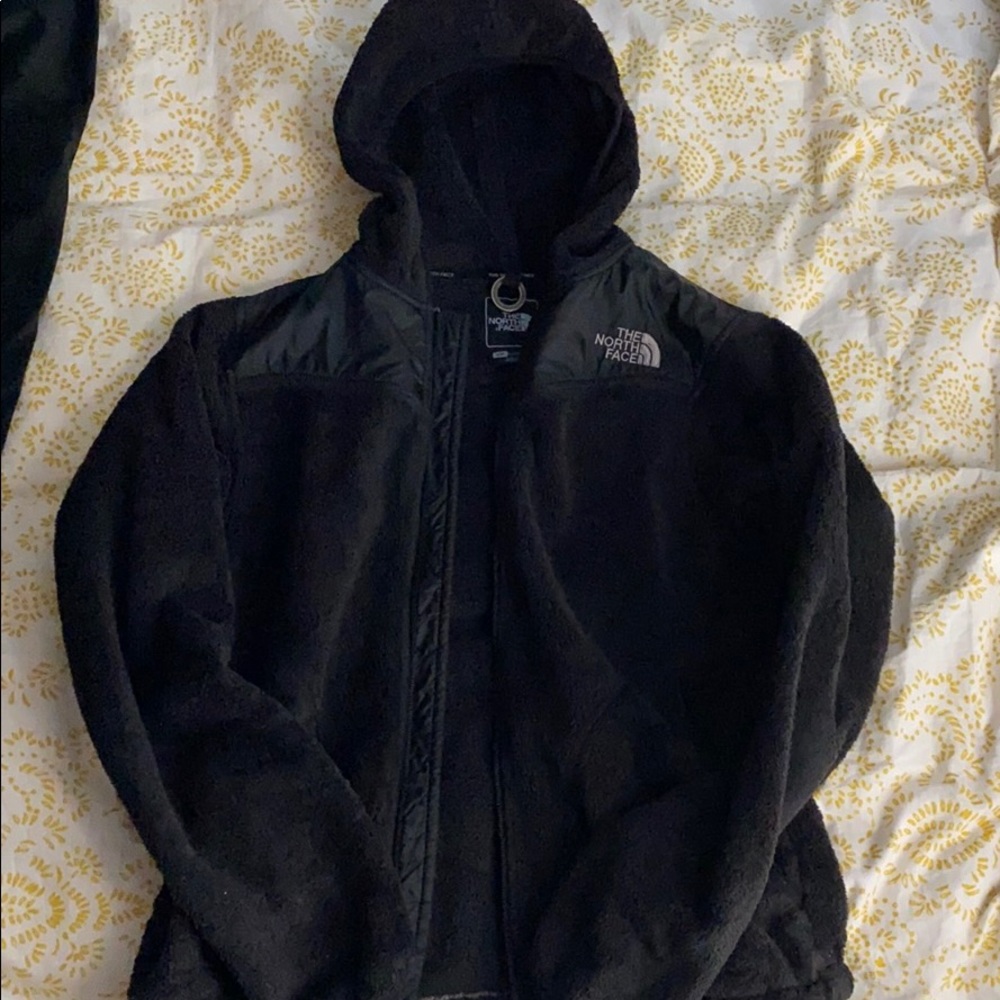 Black north face jacket